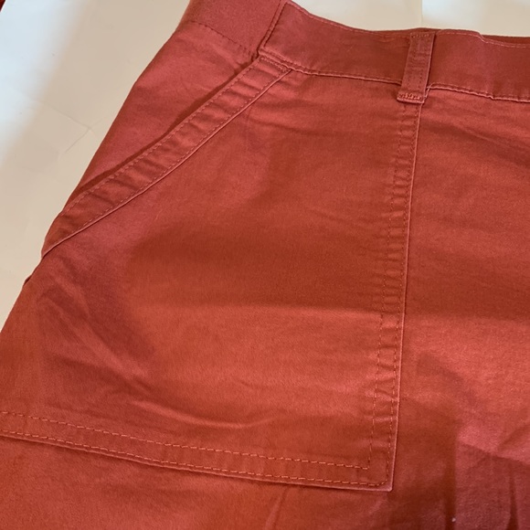 Lee misses utility shorts mid rise regular fit cinnamon color size 22M - Picture 2 of 9